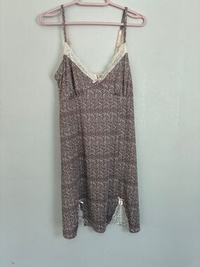 Marylin Monroe Intimates Cream and Taupe Lace Bow Full Slip Night Gown Sz Large